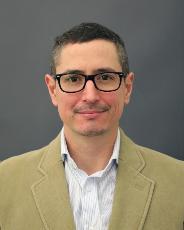 Dr.  Alejandro Giraldo Soto