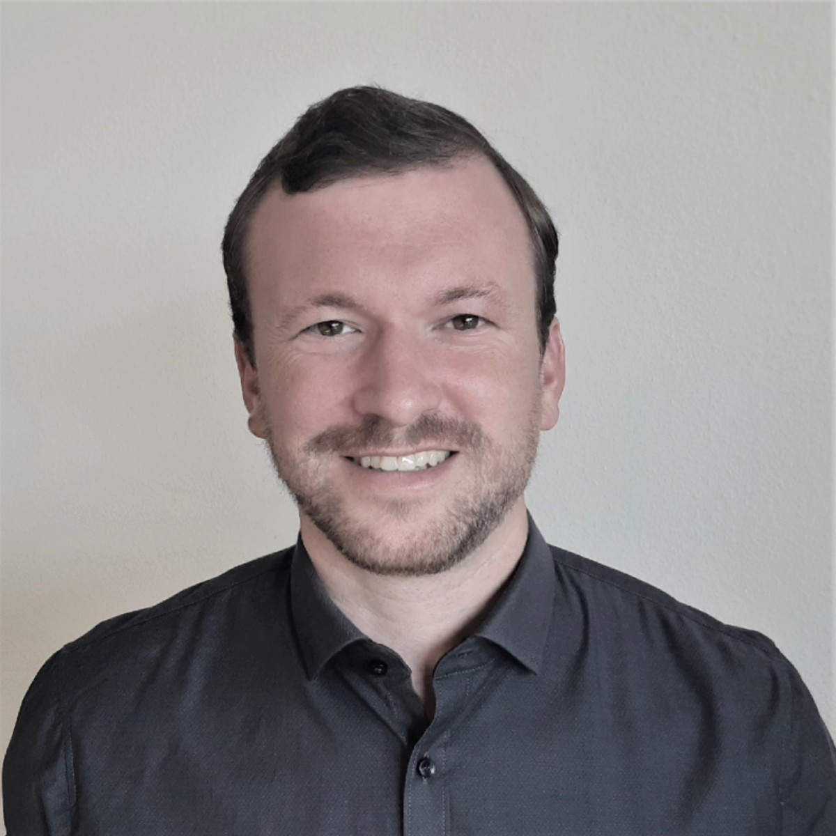 Dr.  Pascal Bühlmann