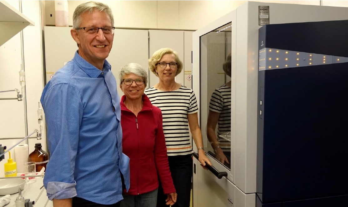 Dr. Michael Plötze and his team