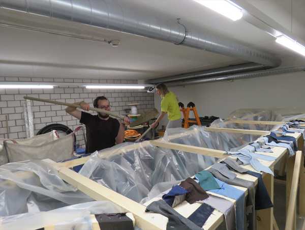 Shaping canoe with sand fill