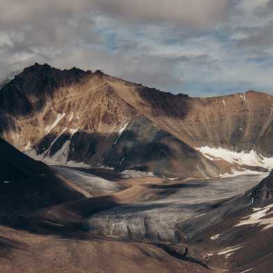 This picture shows the Chandran Glacier in India